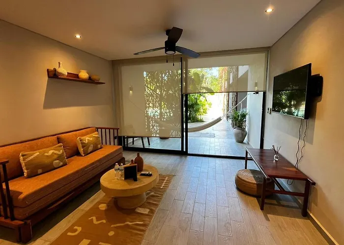 Cozy With A King Size Bed Apartment